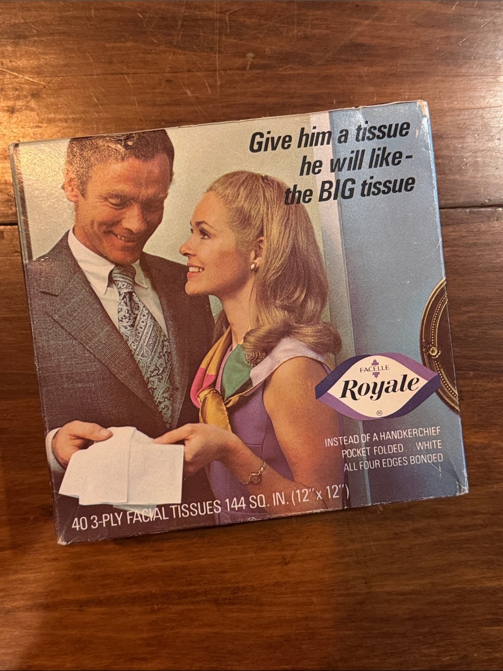 NIB VINTAGE Facelle Royale MCM 1971 Tissues Movie Prop Factory Seal Dead-stock